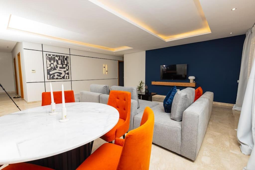 HajjaModern 2Br Retreat In Marina Sale Luxury Livingアパートメント エクステリア 写真