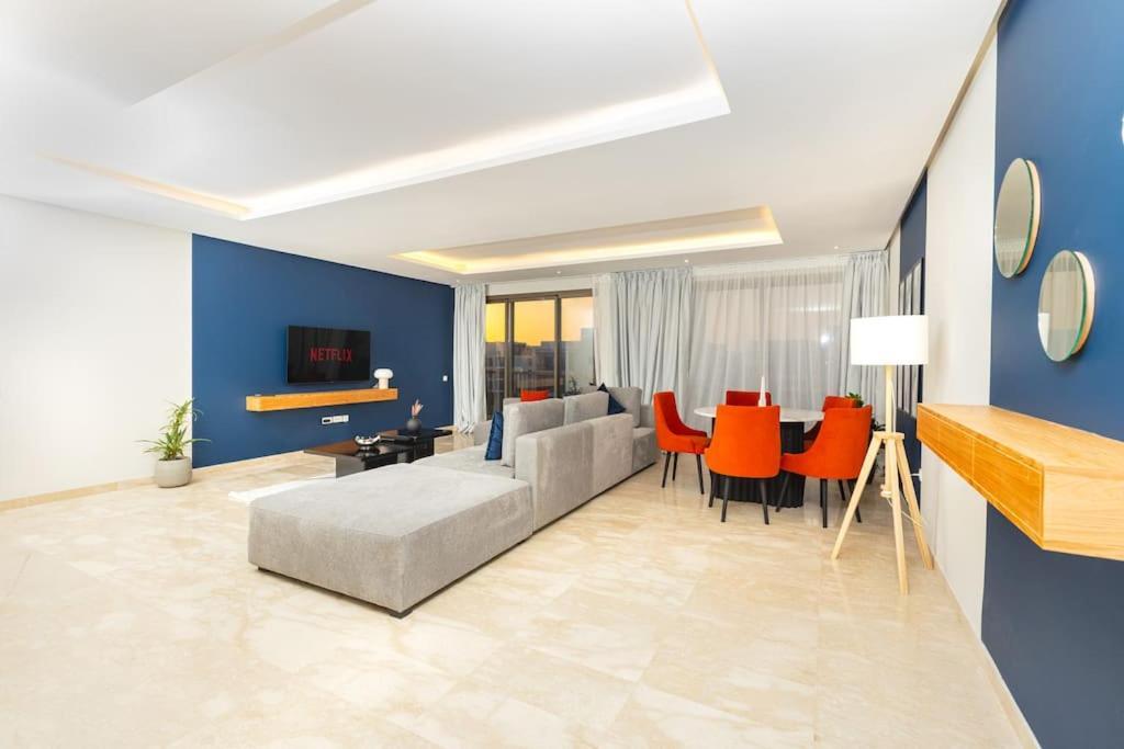 HajjaModern 2Br Retreat In Marina Sale Luxury Livingアパートメント エクステリア 写真