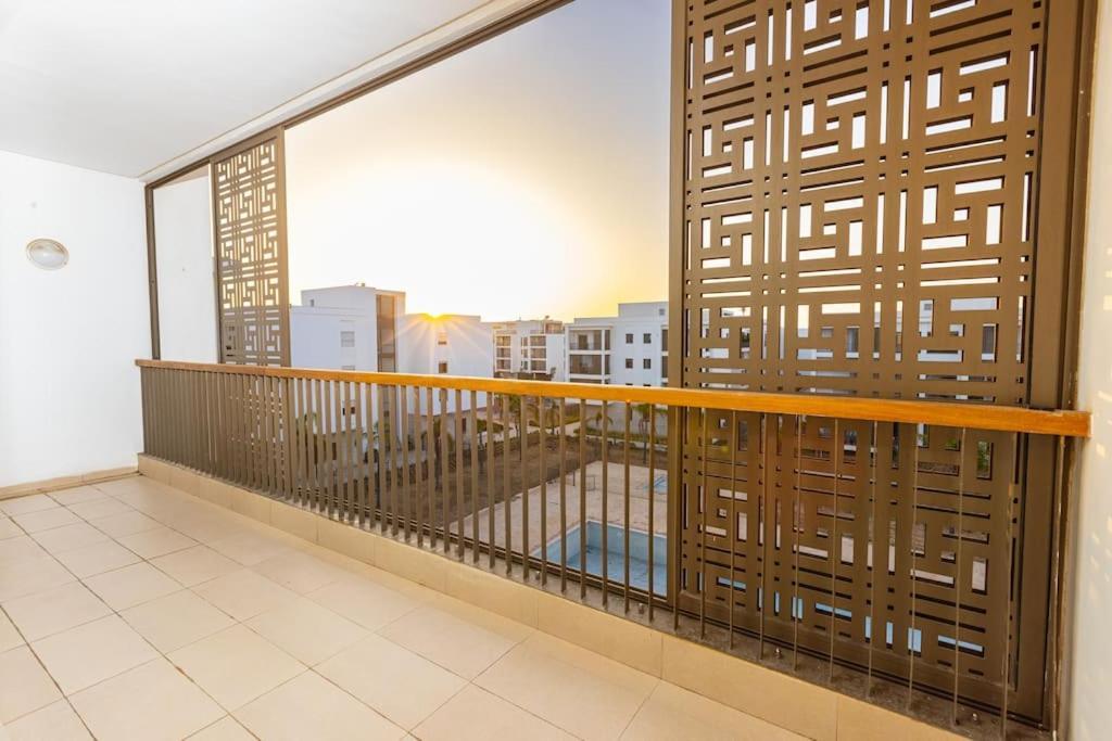 HajjaModern 2Br Retreat In Marina Sale Luxury Livingアパートメント エクステリア 写真